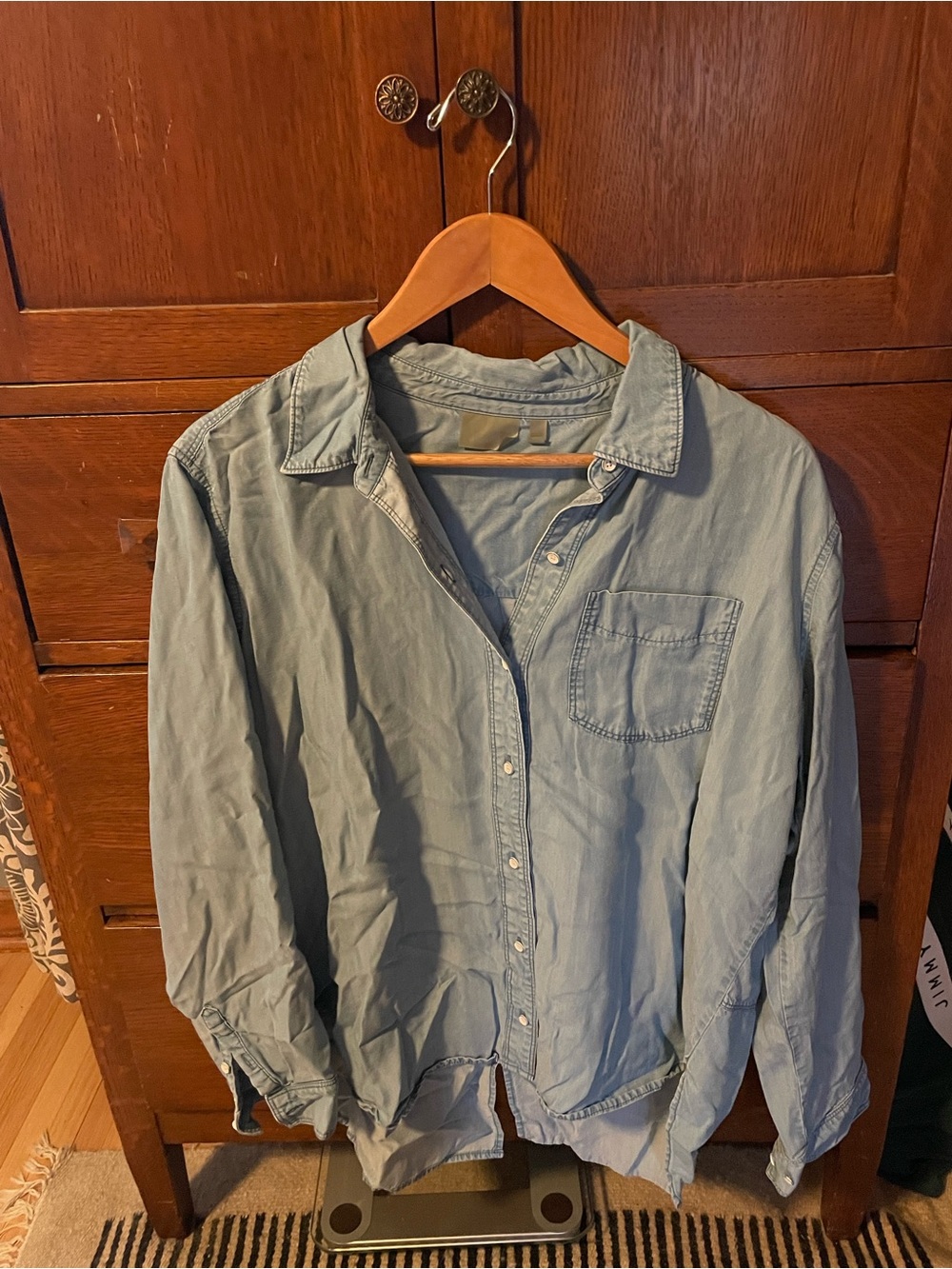 Athleta Chambray Button-Up Shirt High-Low Hem M